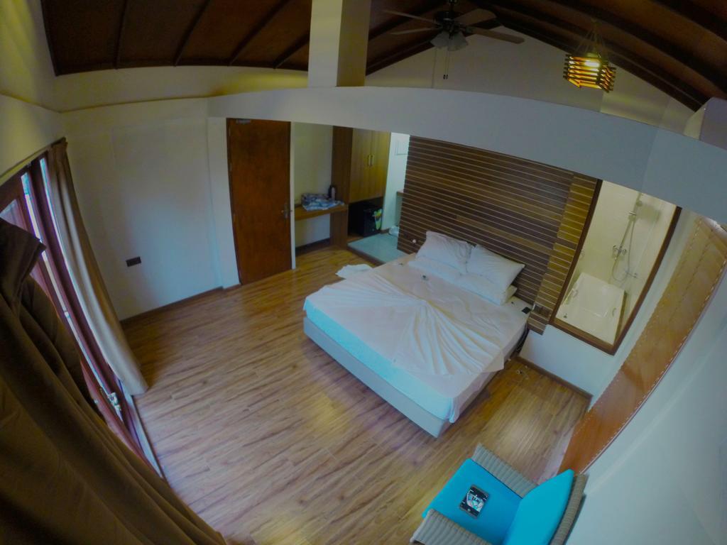 Kinan Retreat Hotel Fulidhoo Exterior photo